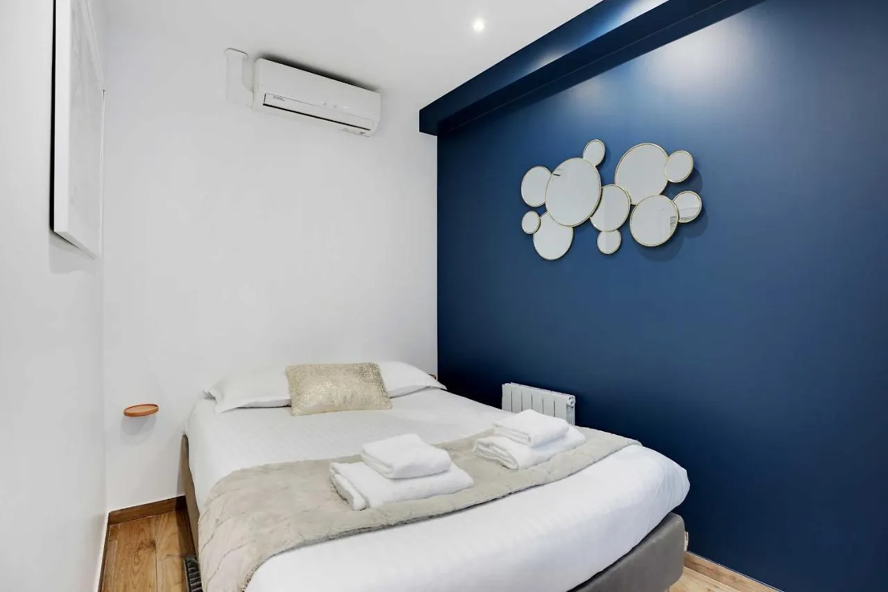 Apartament Cosy Duplex - 1Br4P - St Fargeau Paryż